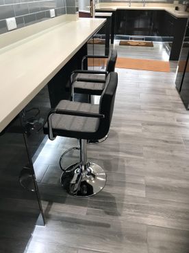 Kitchen Breakfast Bar